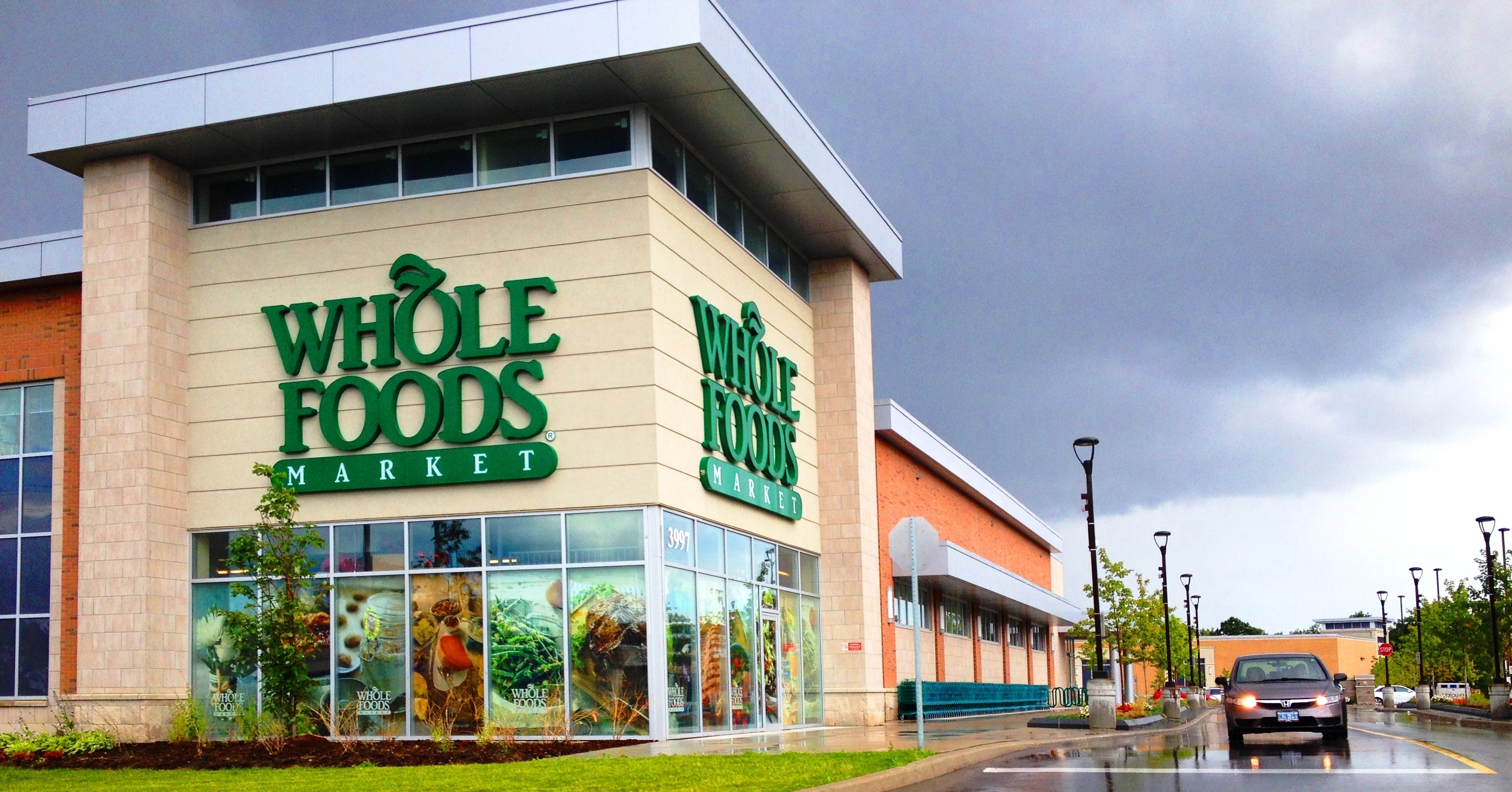 Whole Foods Apologizes - 6 Tips to Avoid Getting Overcharged at the Market